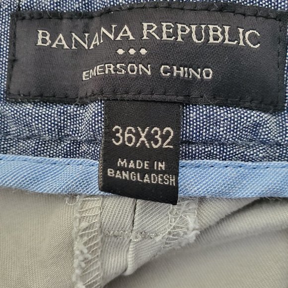 Banana Republic straight leg Khaki pants - Picture 4 of 6